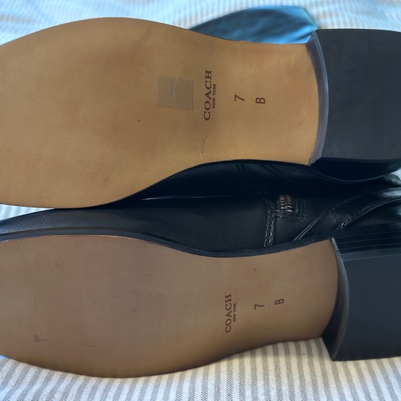 Authentic Coach black leather boots size 7 - hard to find great condition! - Picture 4 of 7